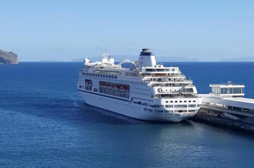 Tour du monde en croisière : pourquoi ce format de voyage séduit de plus en plus les passionnés de mer ?