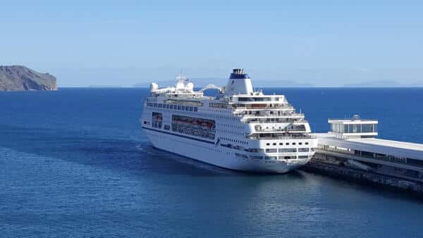 Tour du monde en croisière : pourquoi ce format de voyage séduit de plus en plus les passionnés de mer ?